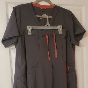 weekend only sale 25% off Carhartt scrub set Grey pink trim size Large